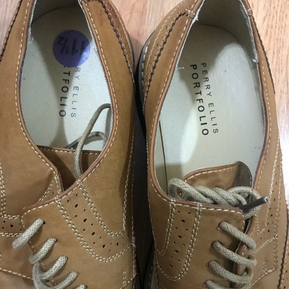 Shoes - Picture 3 of 6