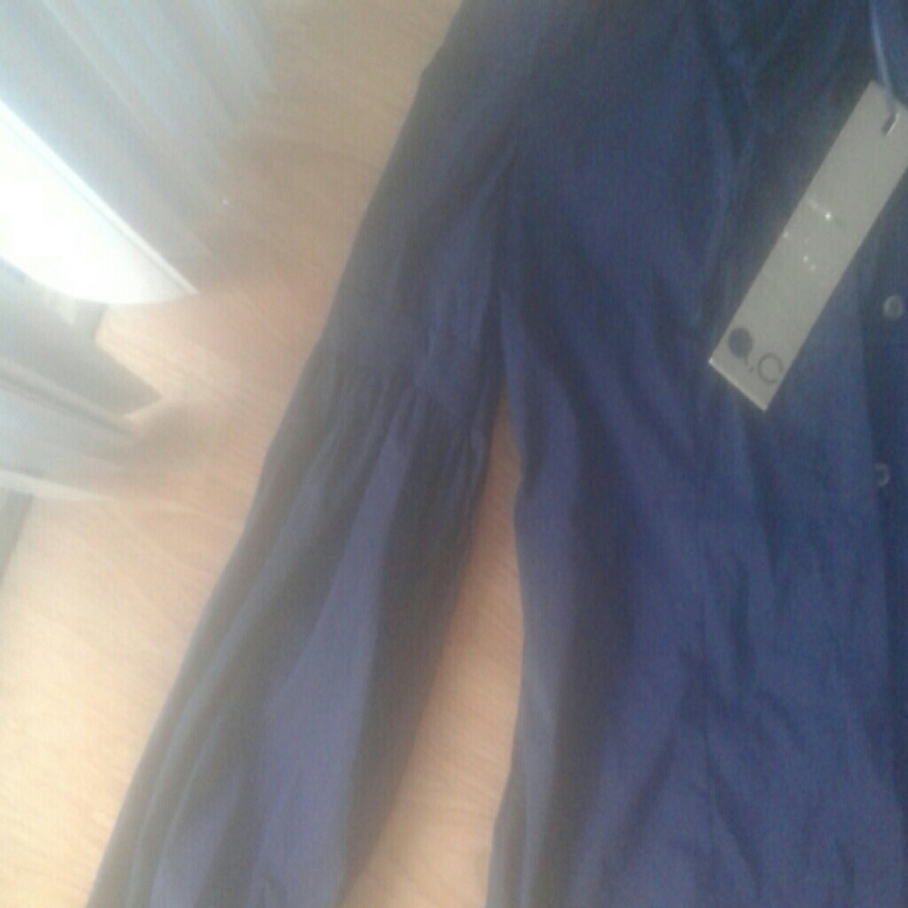 Blouse - Picture 3 of 4