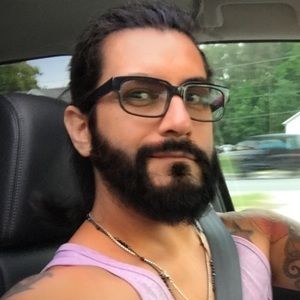 Meet your Posher, Adrian