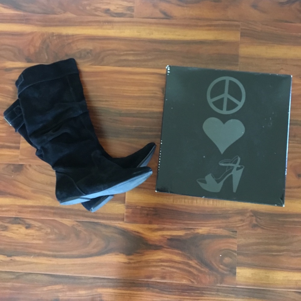 Steve Madden Tyller Suede Black Boots Size 6.5