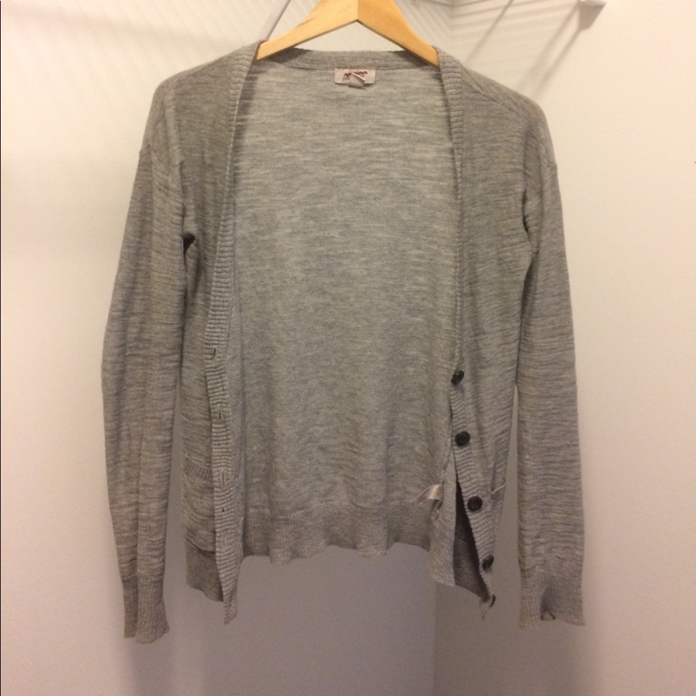 Light comfy gray sweater