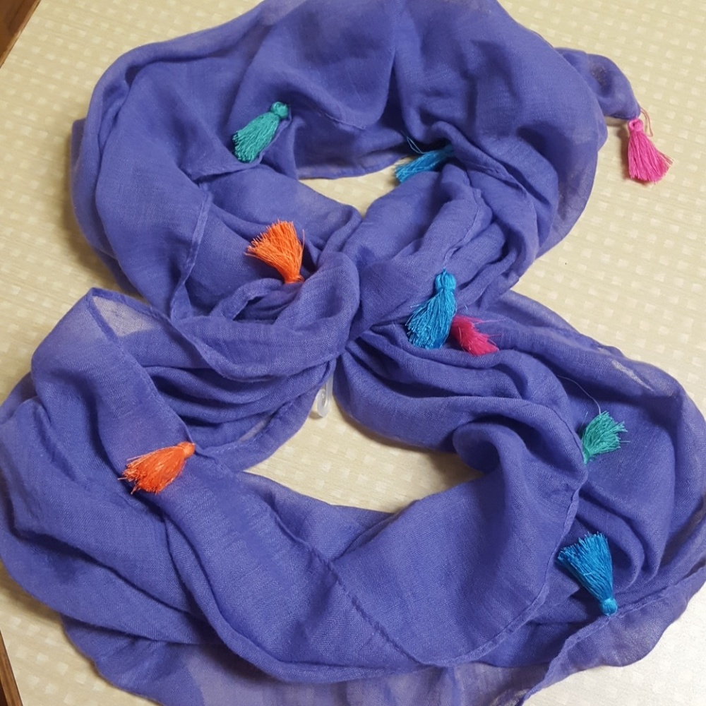 NWT INFINITY Scarf