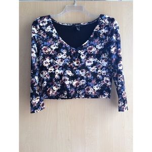 Floral, suede crop top long sleeve.