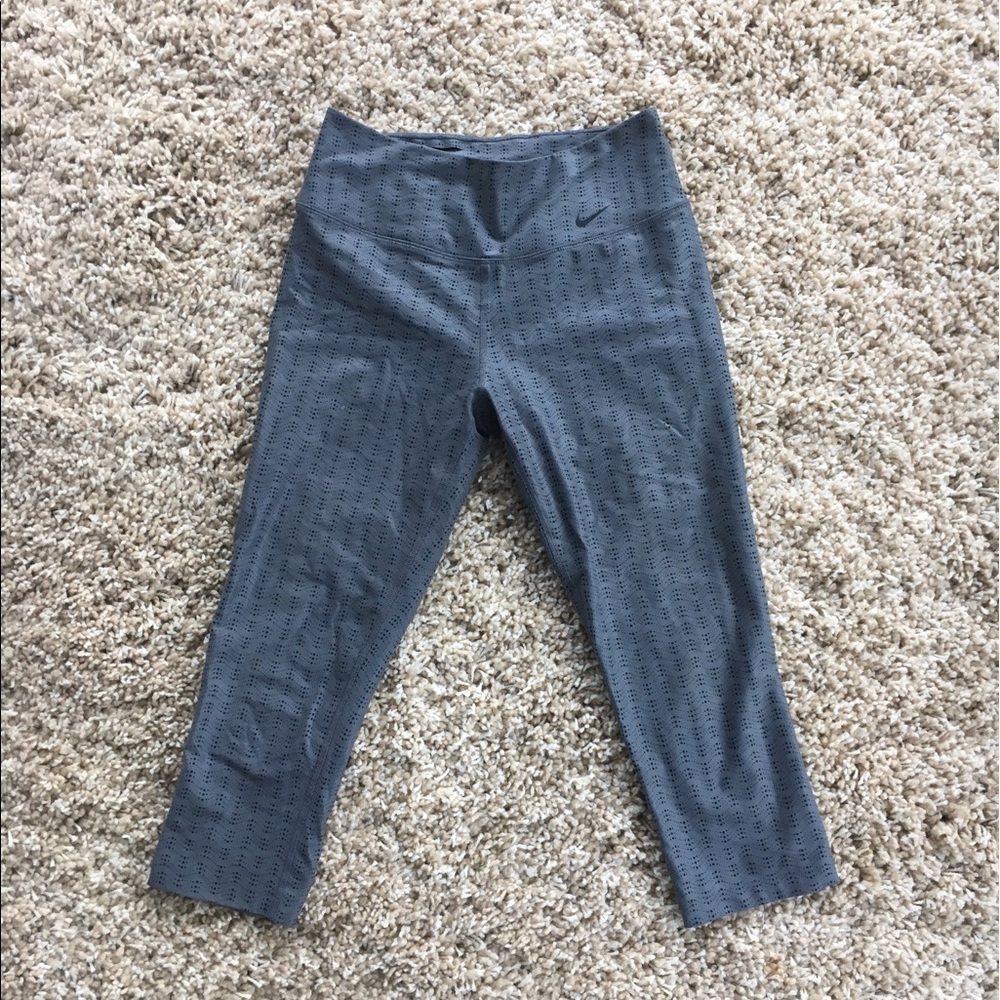 Nike Dri Fit Capri Leggings