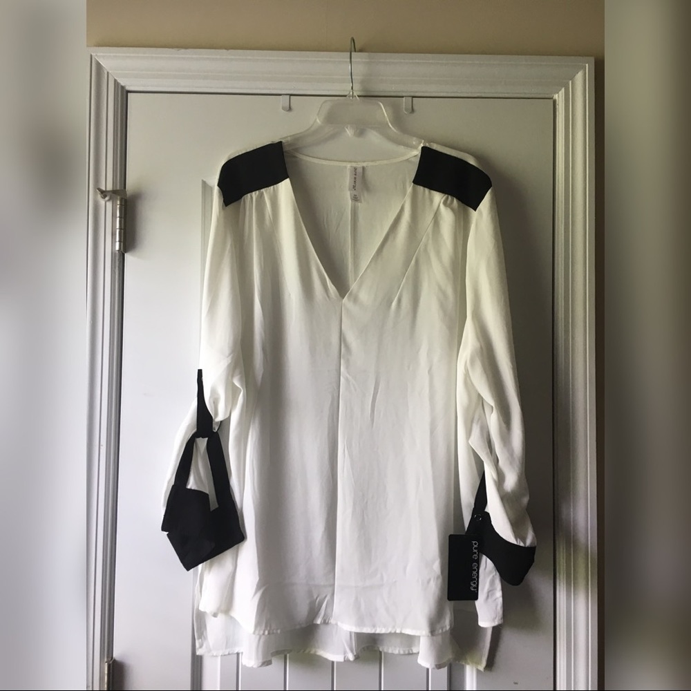 ‼️SOLD‼️ NWT - Plus Size Blouse