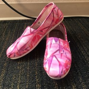 Pink Toms !