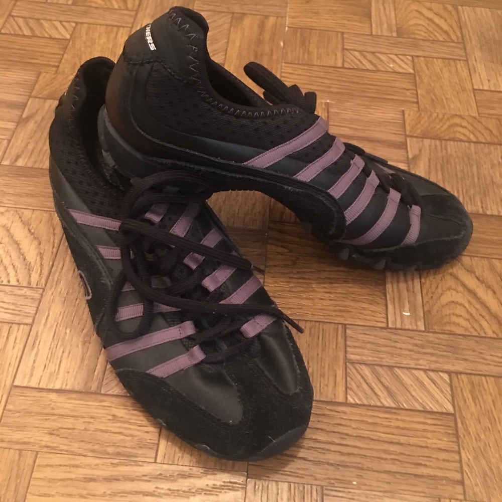 Sketchers Blk and grey size 7.5 sneakers
