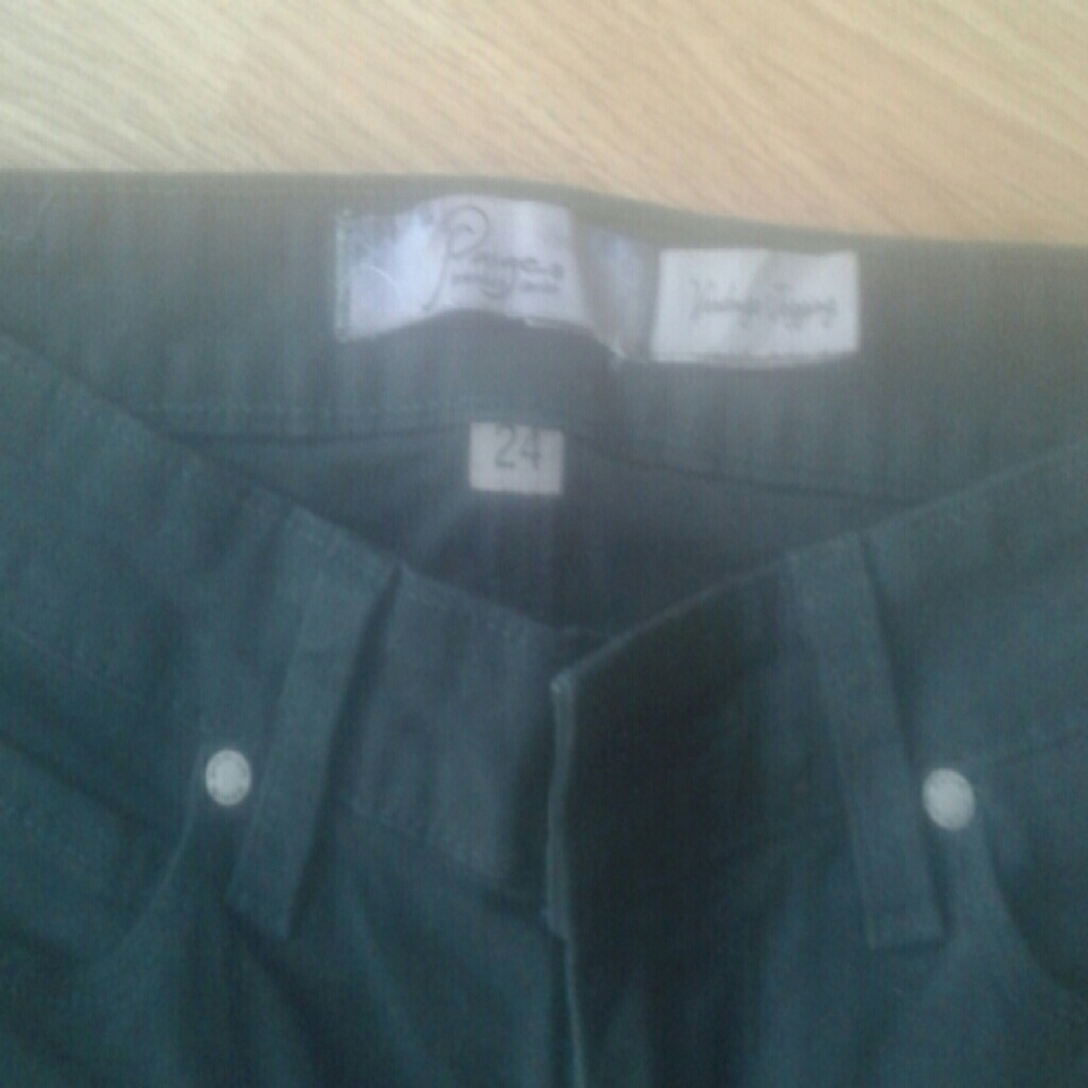 Jeans - Picture 2 of 4