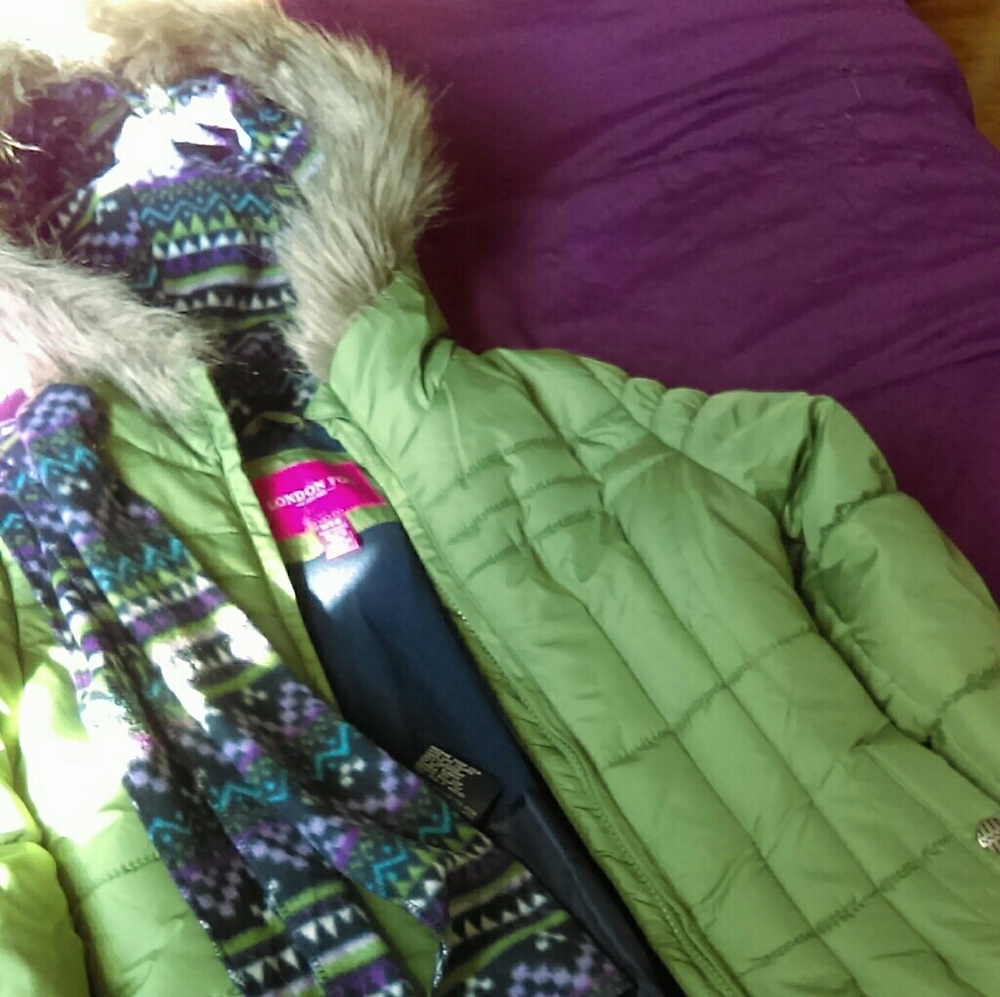 Girls Size 7/8 London Fog Coat With Scarf