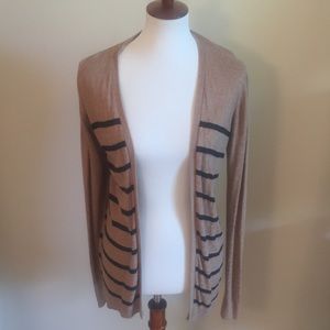 Long-sleeved cardigan