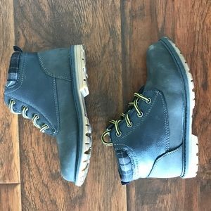 Boys Oshkosh Bgosh grey construction boot
