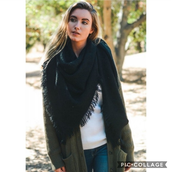 Open Weave Square Scarf - Picture 3 of 3