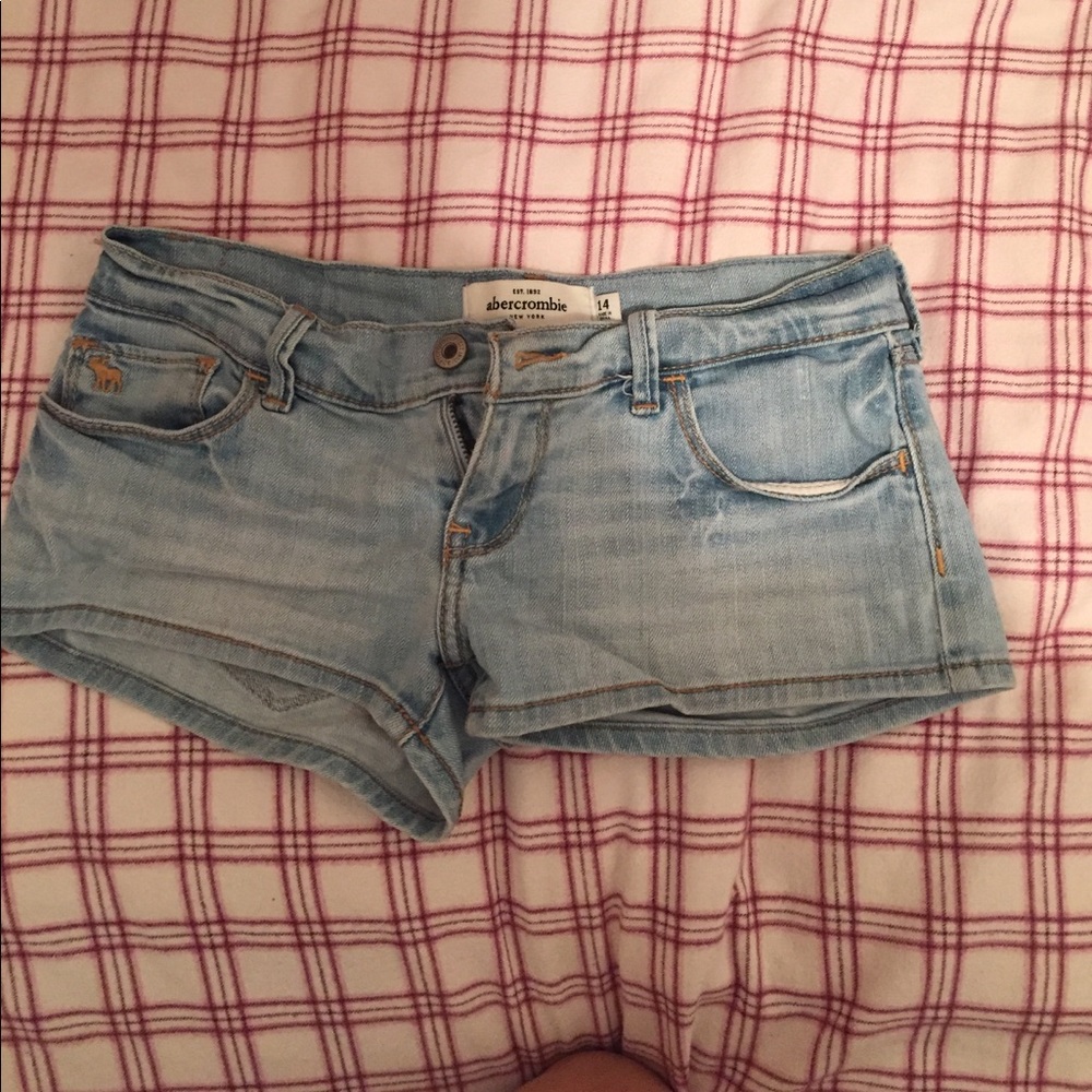 Blue denim short shorts! (Abercrombie)