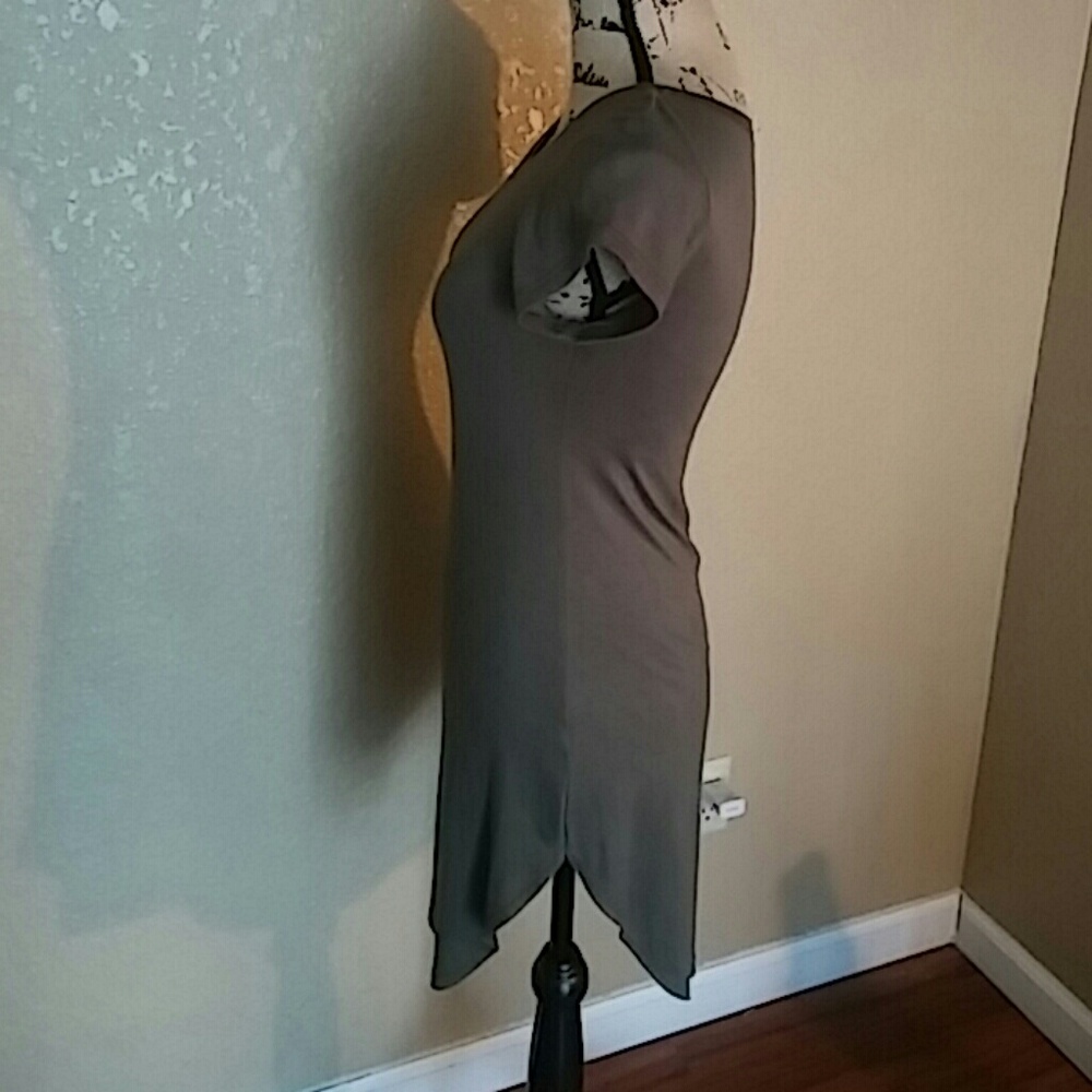 Dress - Picture 3 of 3
