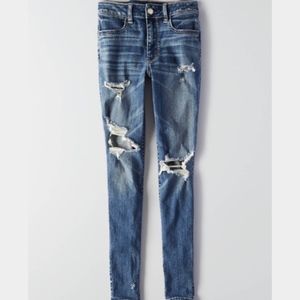NWOT AE DESTRESSED JEANS