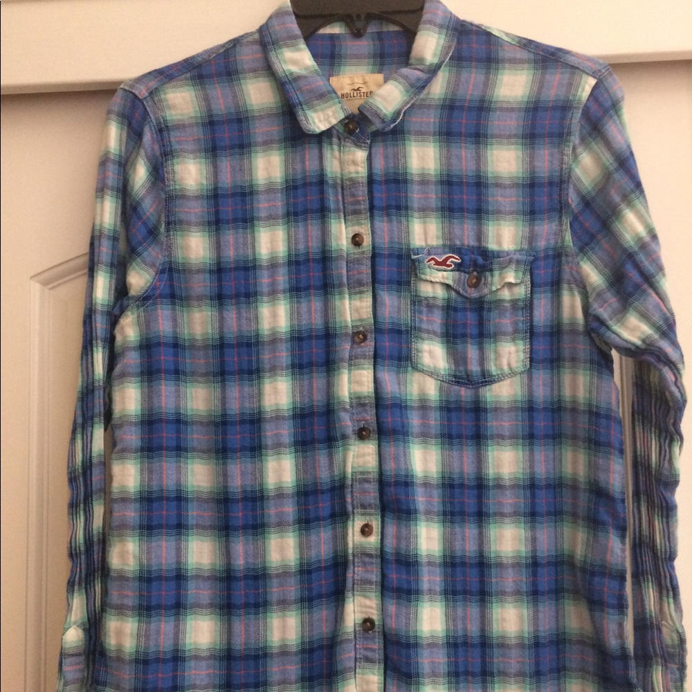 Hollister scrunched plaid buttondown - beachy