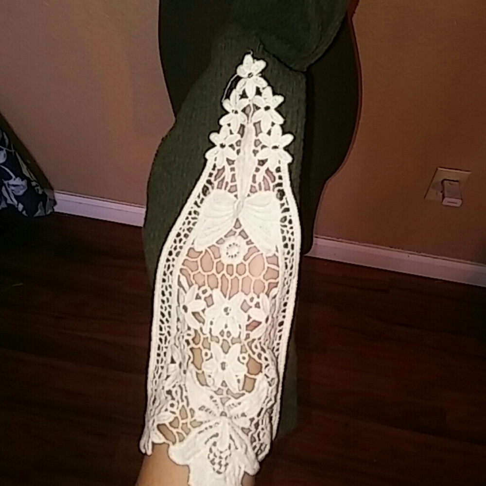 Dress - Picture 2 of 2
