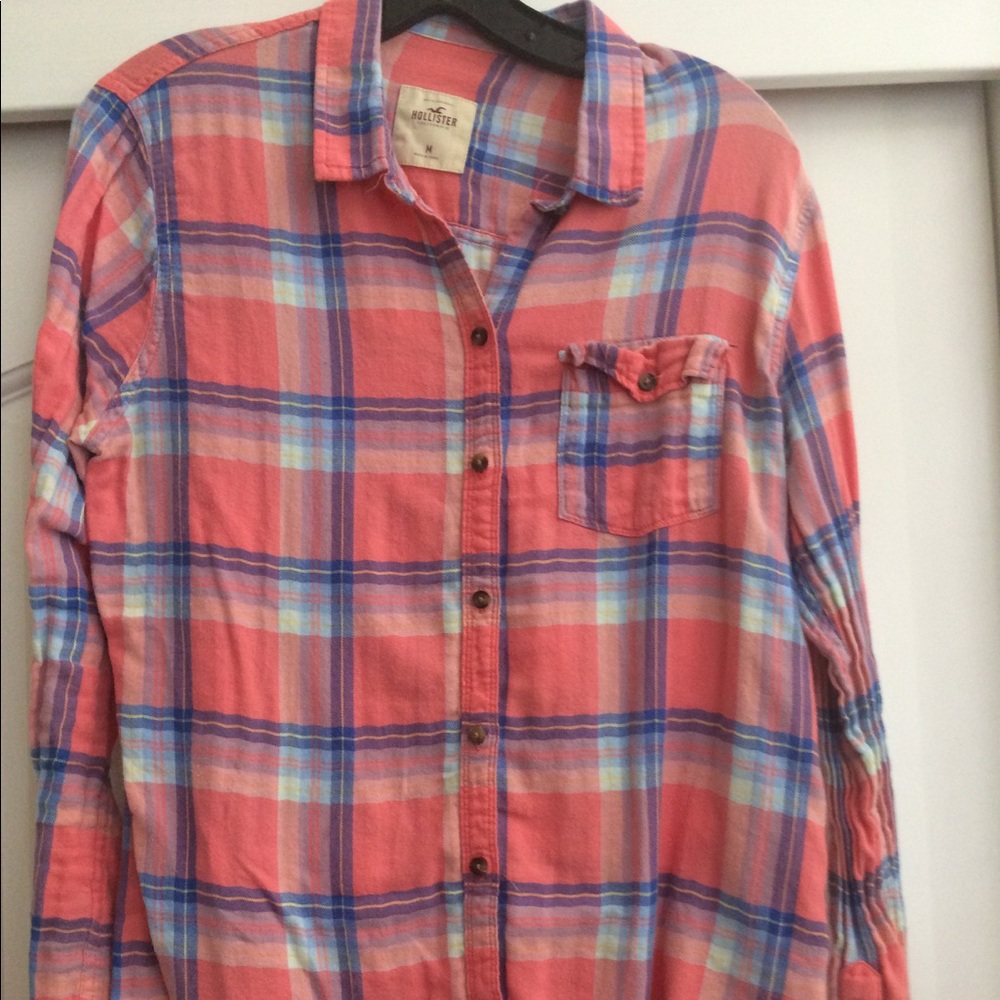 Hollister buttondown top - very beachy