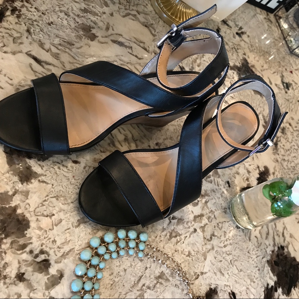EXPRESS Roman//sandals - Picture 2 of 6