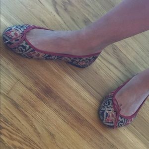 Patterned french cole ballet flats