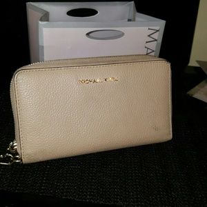 Micheal Kors wallet