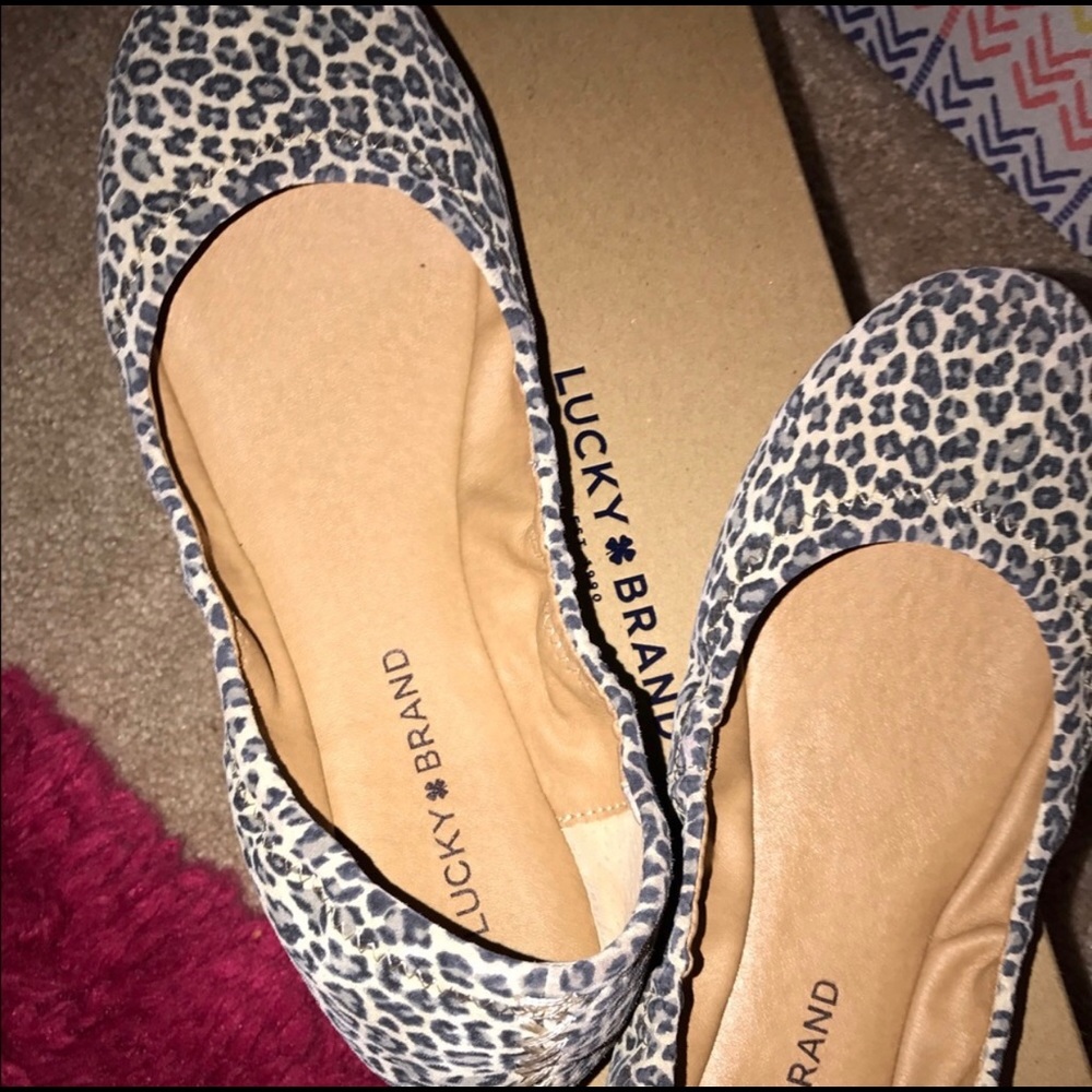 Lucky brand flats