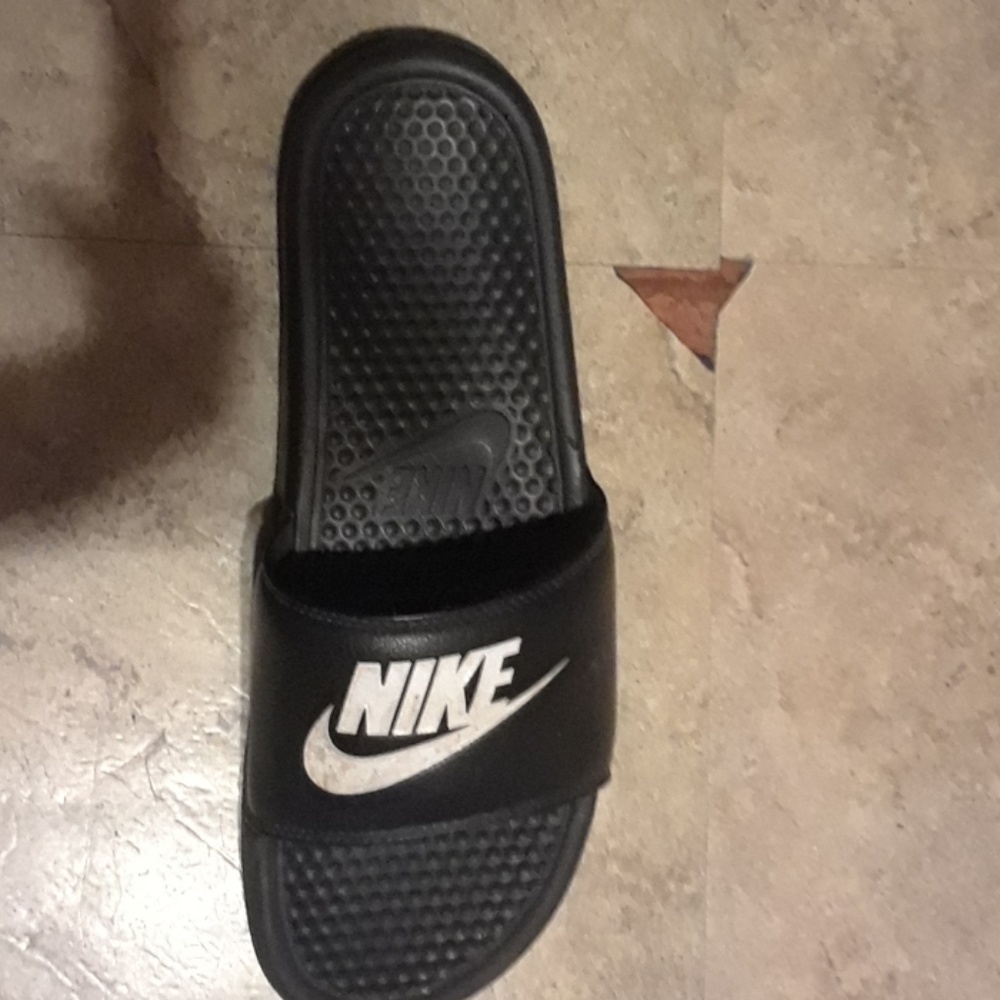 Nike slippers