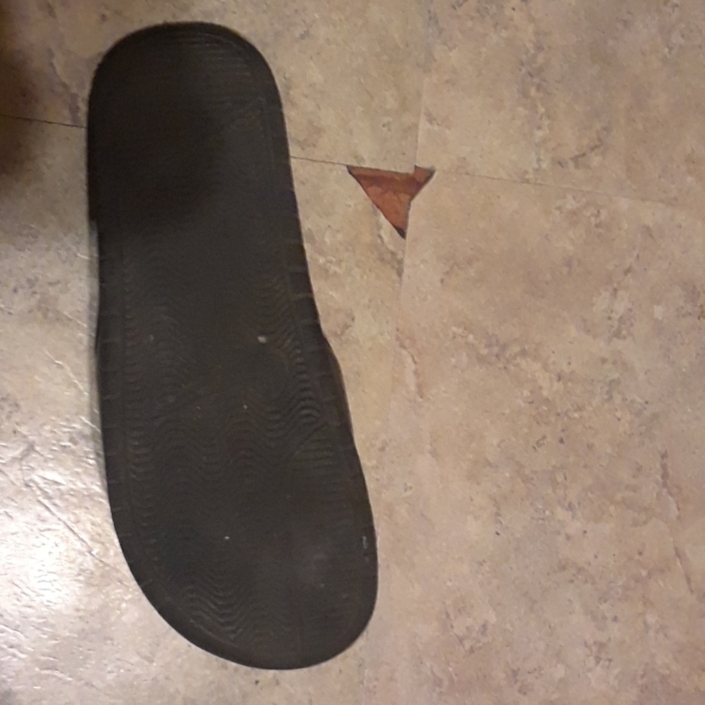 Nike slippers - Picture 3 of 4
