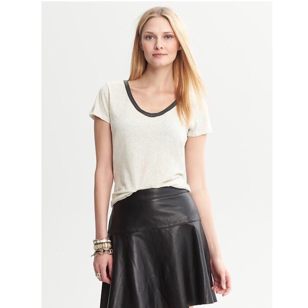 Banana Republic black leather skirt sz 4