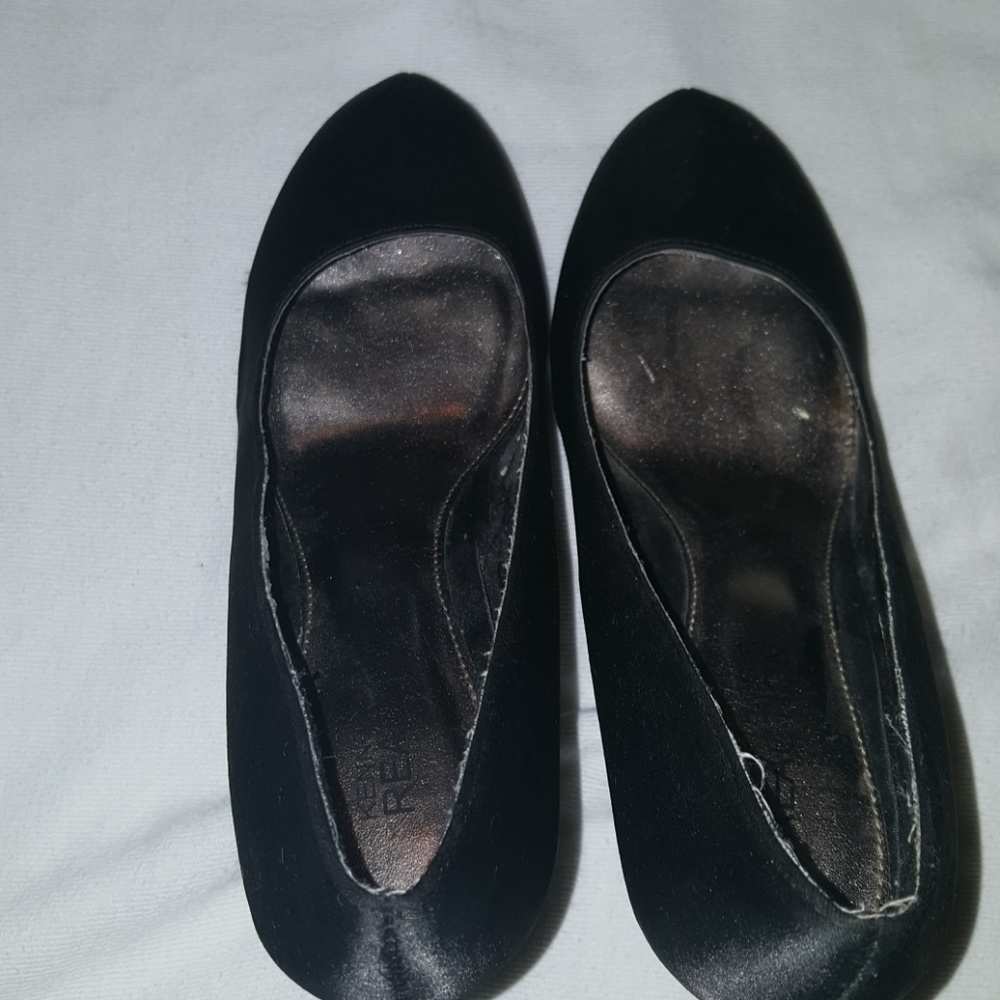 Kenneth Cole reaction