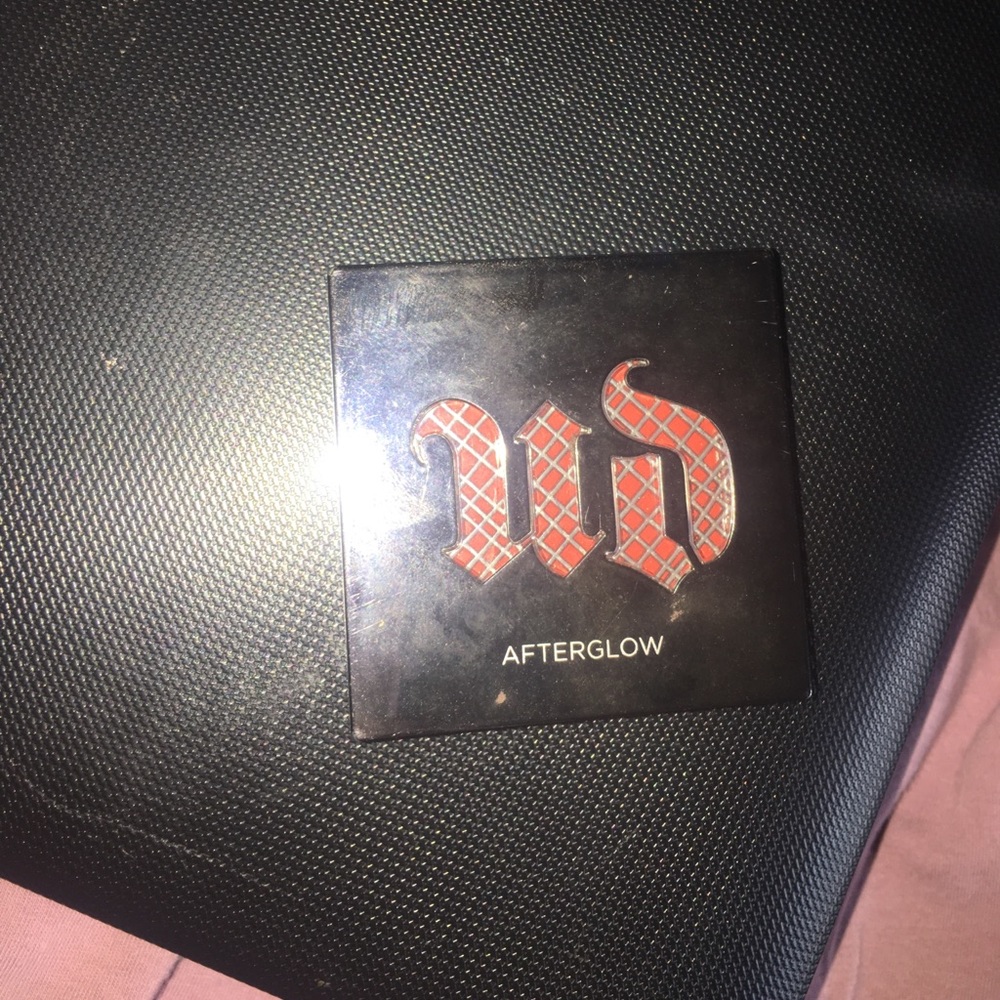 Urban decay after glow blush