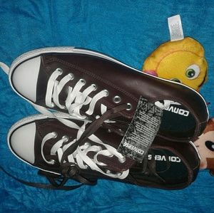 Leather brown size 10 Converse