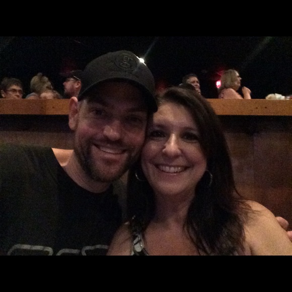 Meet your Posher, Monica - Picture 2 of 7