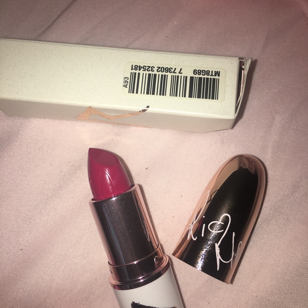 MAC RIRI collection LE RIHANNA L/S PLEASURE BOMB