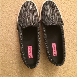 Betsy Johnson flat slip on sneakers