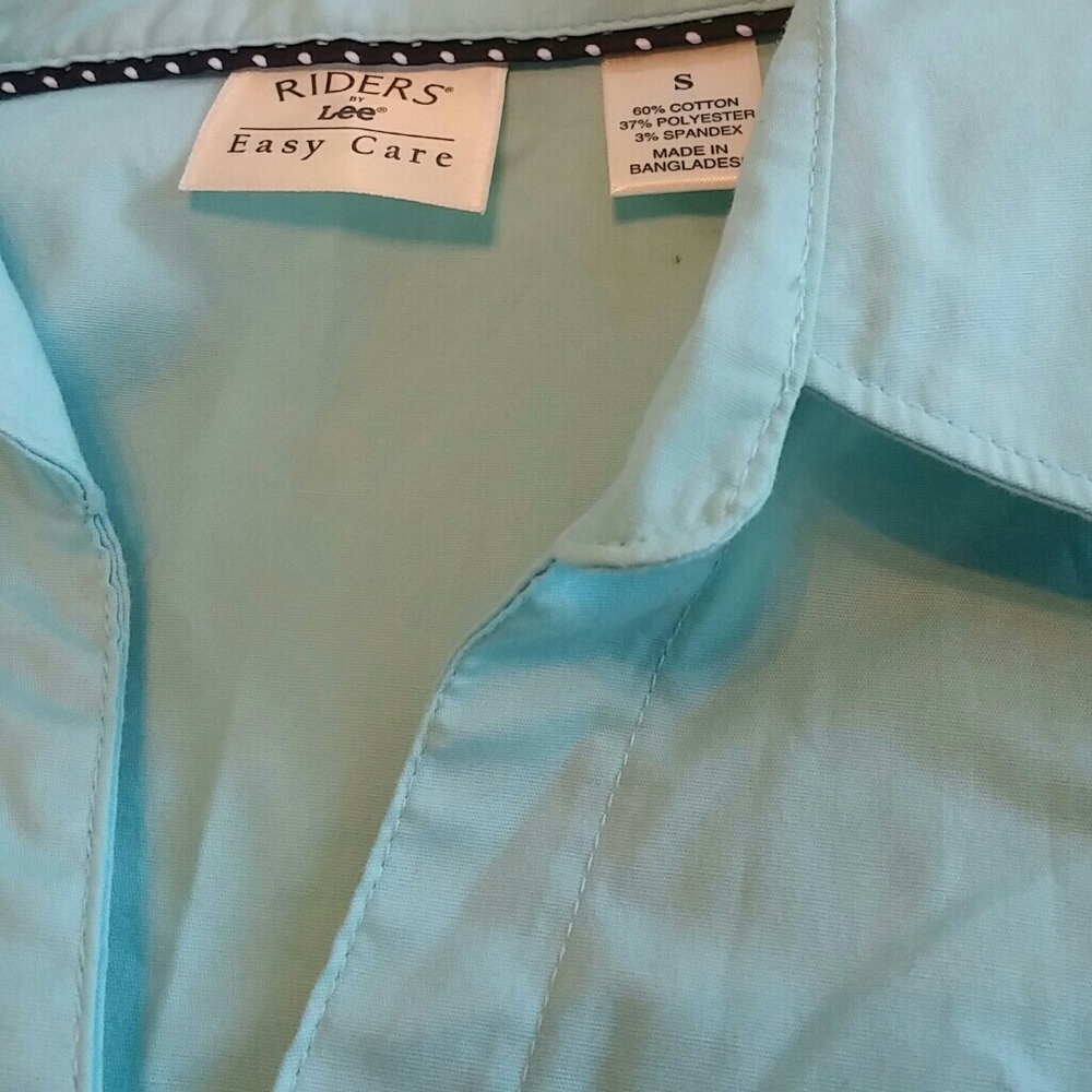 Turquoise Button-Down Blouse - Picture 4 of 5