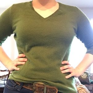 Green cashmere sweater