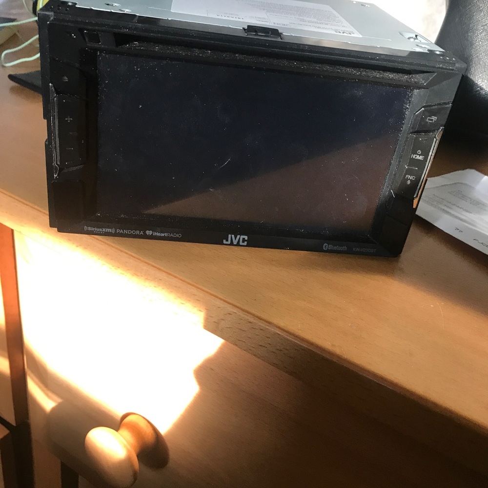Car stereo - Picture 3 of 5