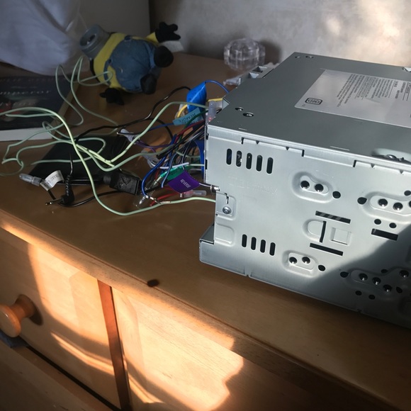 Car stereo - Picture 2 of 5