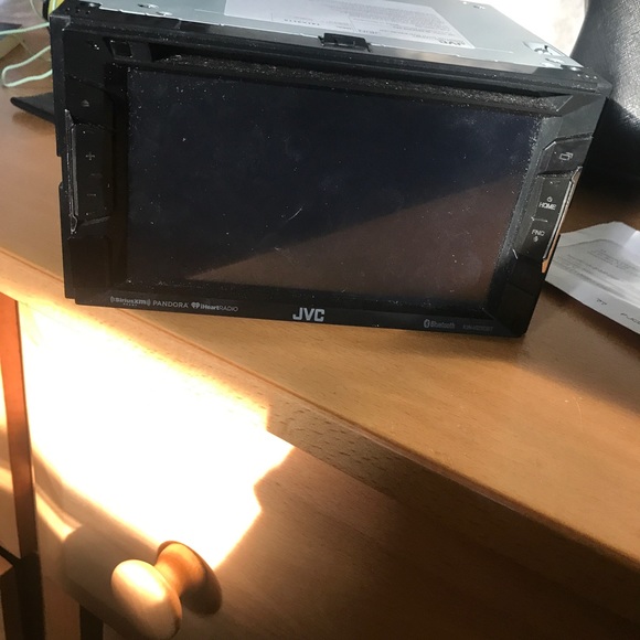 Car stereo - Picture 3 of 5