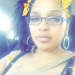 Meet your Posher, Ramona