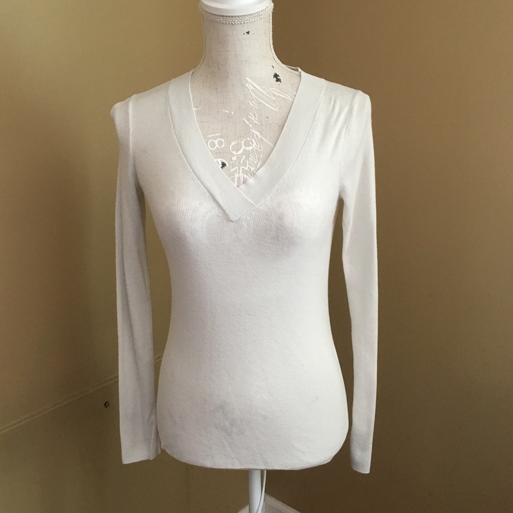 NWOT Banana Republic V-neck Sweater
