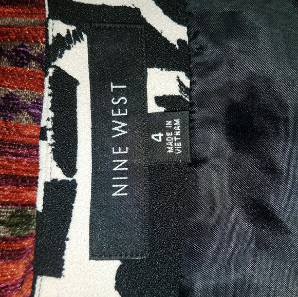 Black and white Dress with rose print - Picture 2 of 4