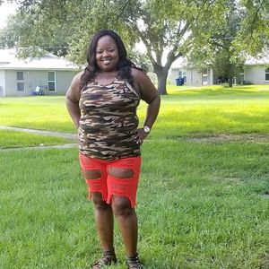 Meet your Posher, Renada
