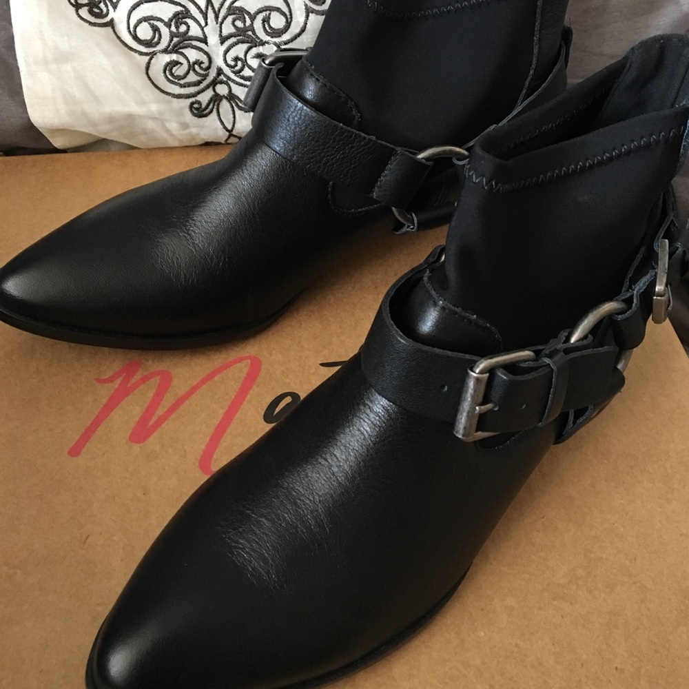 Jacques Matisse black leather boot 5.5 new in box