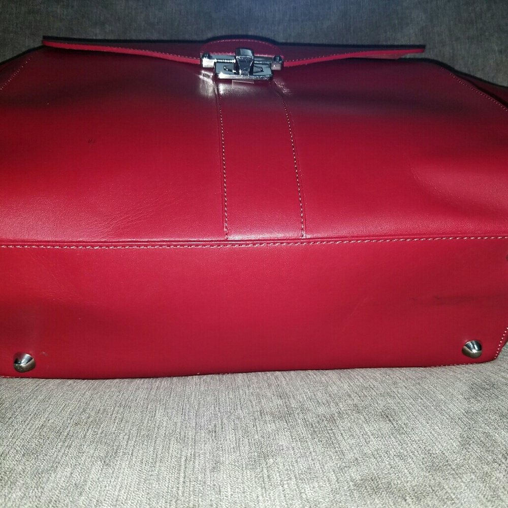Handbag - Picture 2 of 3