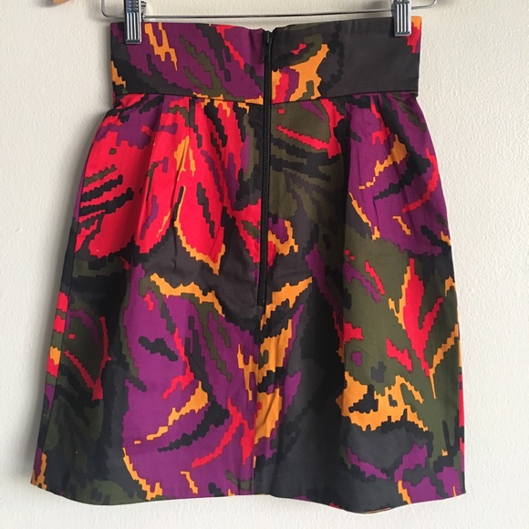 [76] FRENCH CONNECTION Multi Color Skirt - Picture 2 of 3