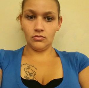 Meet your Posher, Desiree