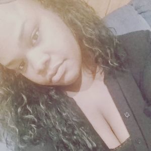 Meet your Posher, Arielle