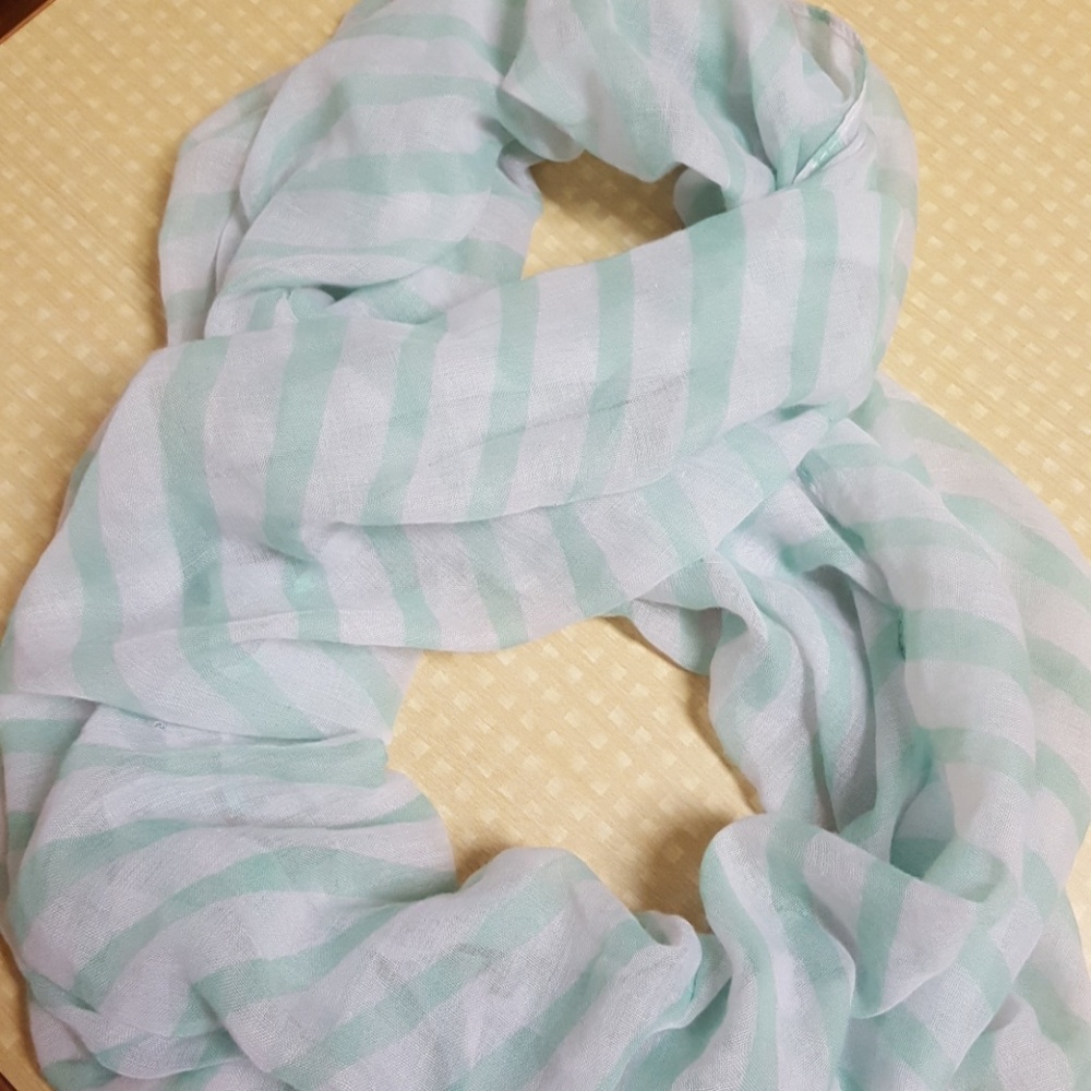 INFINITY SCARF